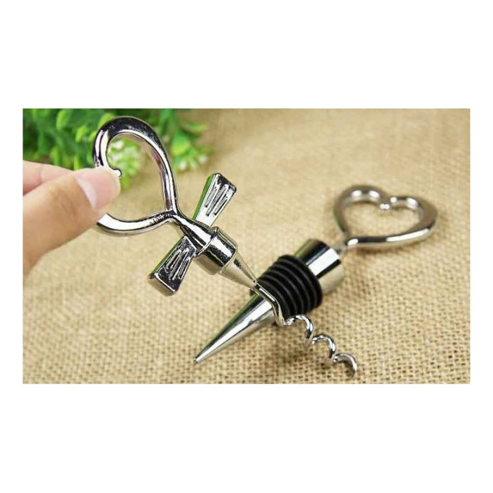 Cadouri Barbati, Set cadou in forma de inima - Dop și deschizător de sticle în formă de inimă - NEGRU -3, dioda.ro